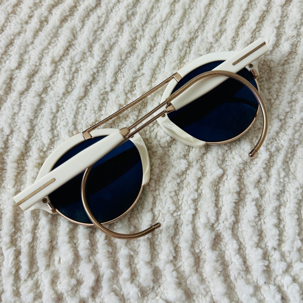 Authentic Tom Ford Unisex Round White Frame Sunglasses with Gold Accents - Picture 6 of 11